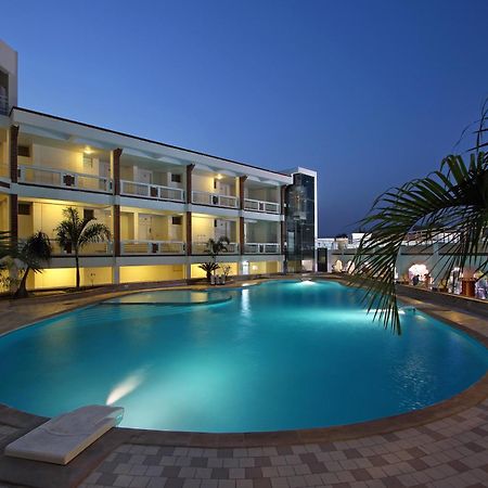 Prakruti Resort Vadodara Buitenkant foto