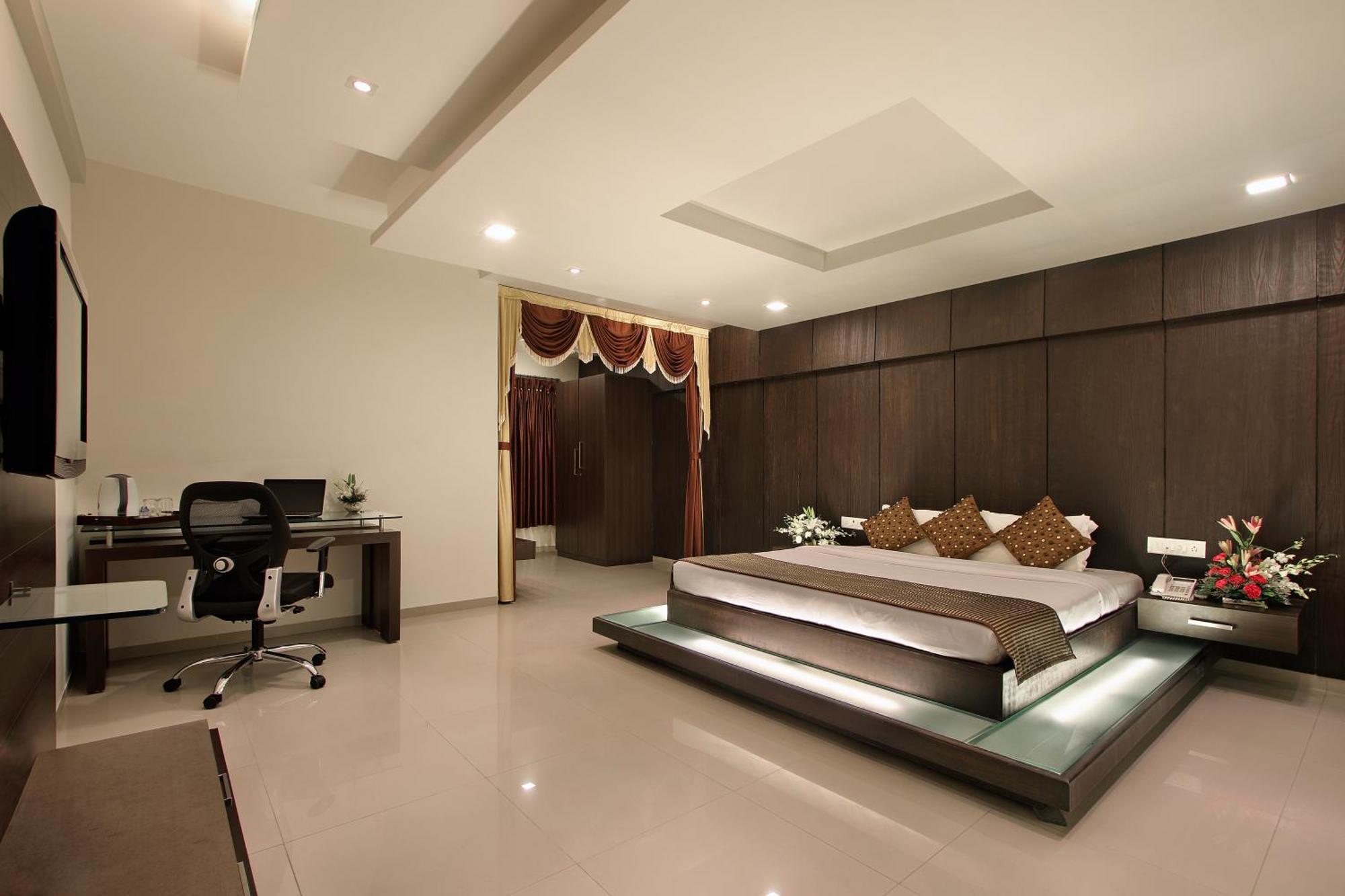 Prakruti Resort Vadodara Buitenkant foto