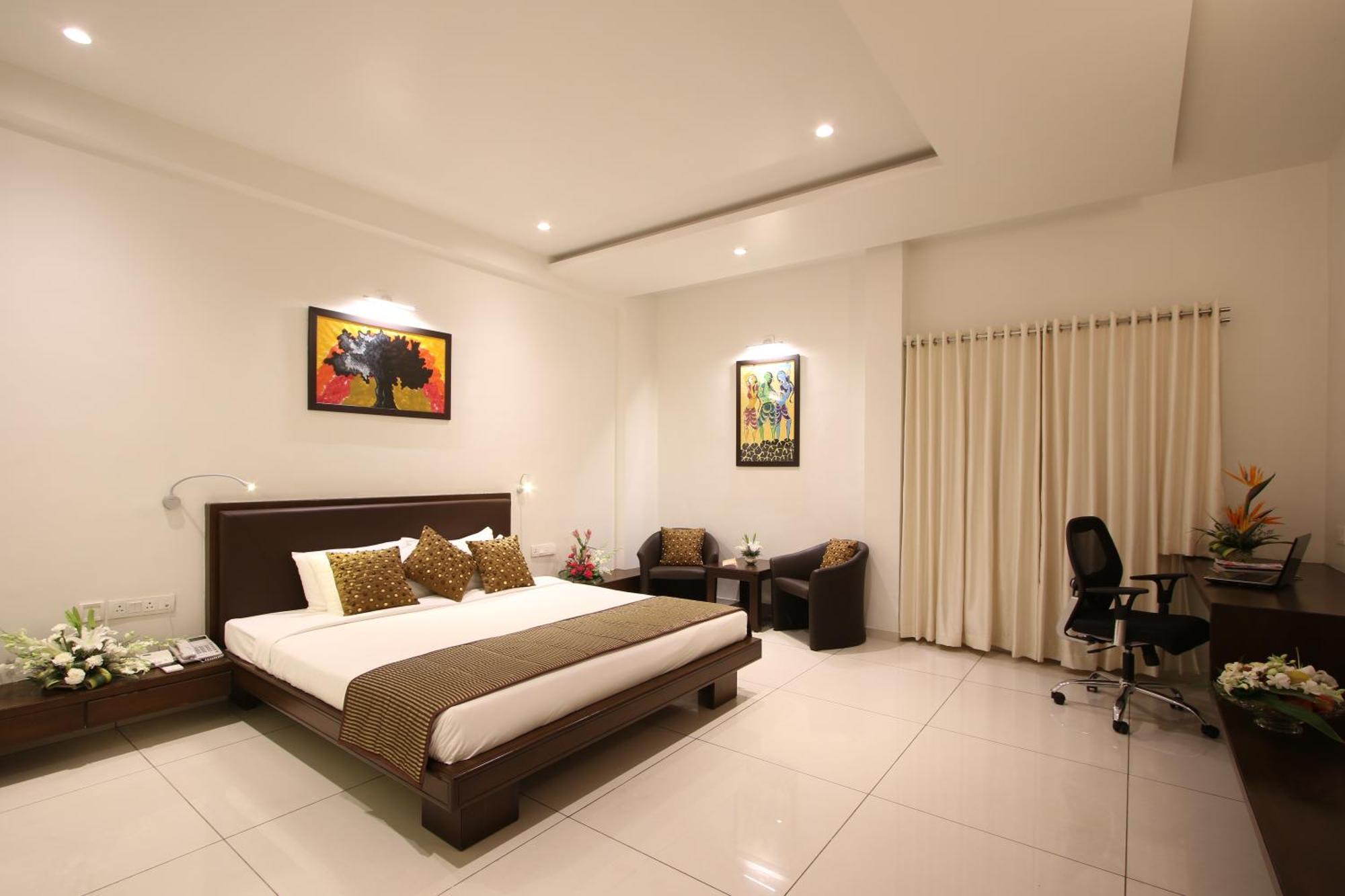 Prakruti Resort Vadodara Buitenkant foto