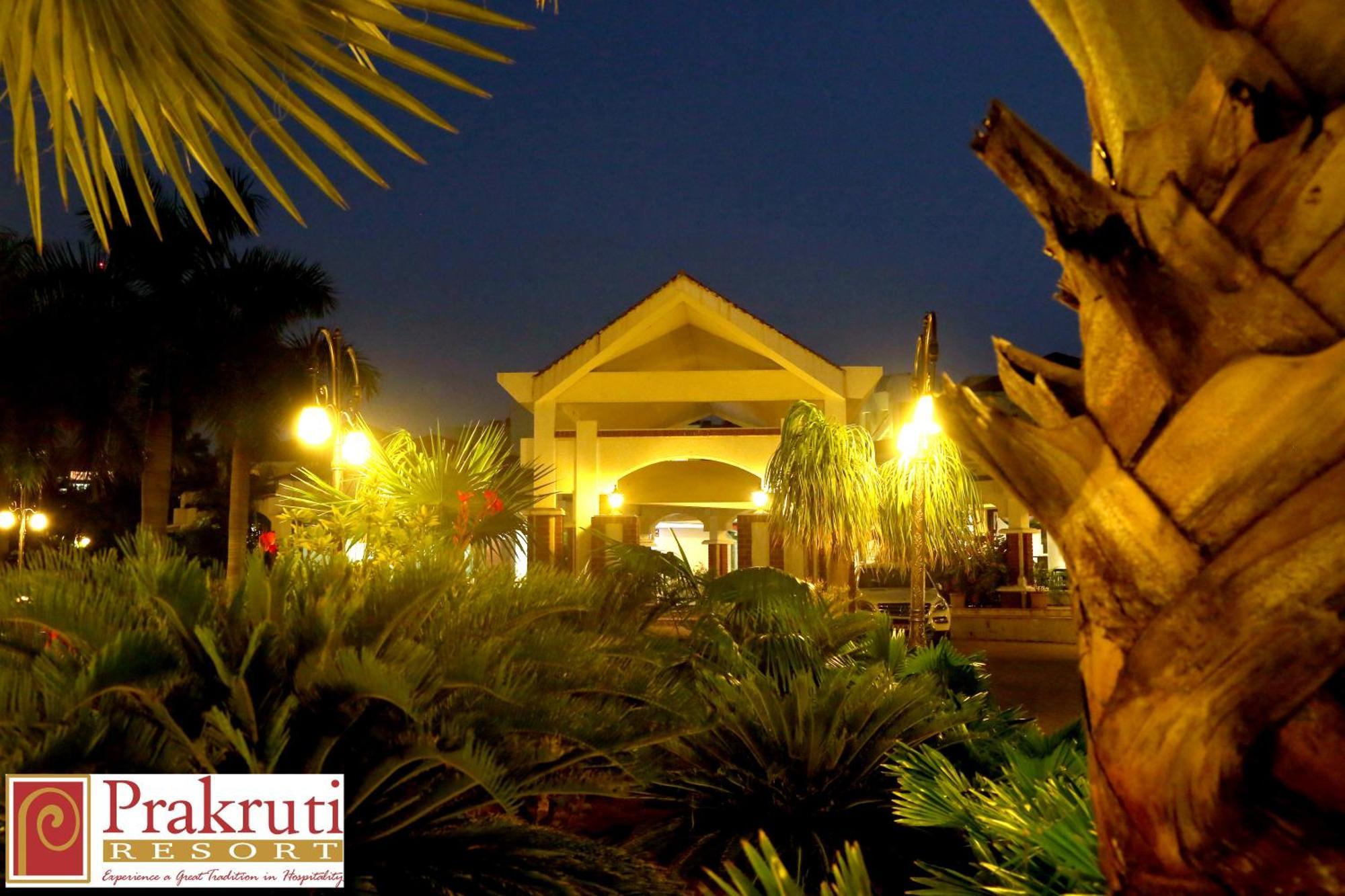 Prakruti Resort Vadodara Buitenkant foto