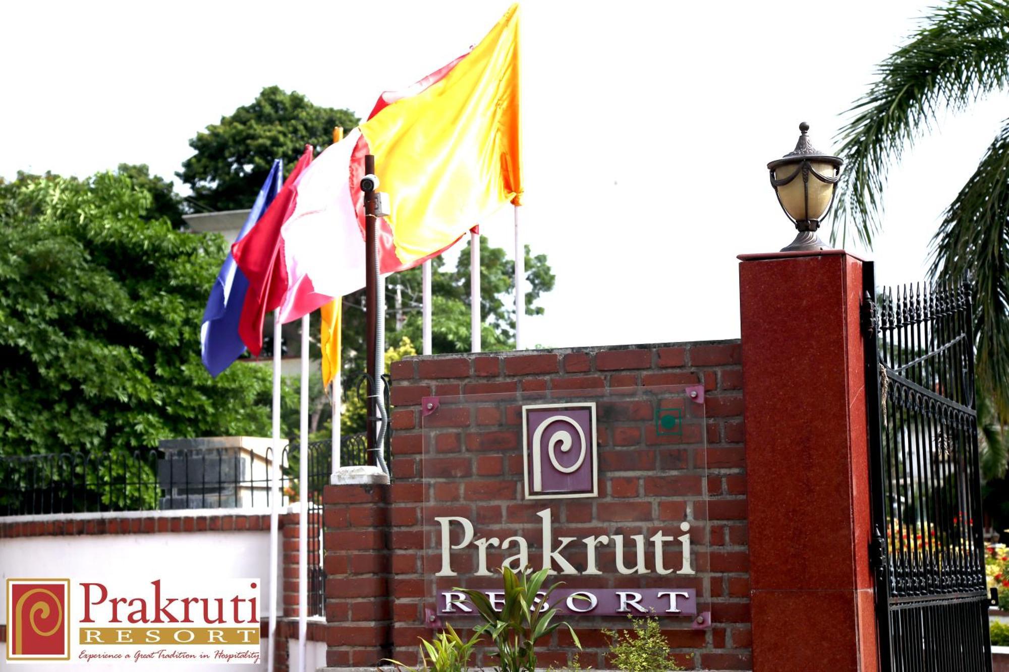 Prakruti Resort Vadodara Buitenkant foto