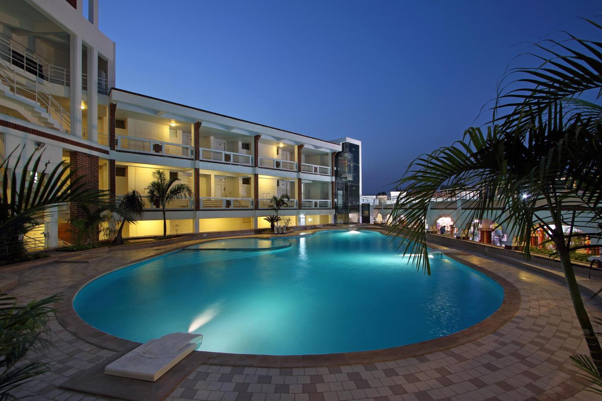 Prakruti Resort Vadodara Buitenkant foto